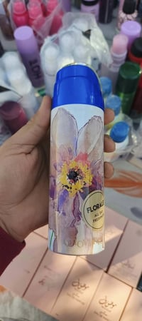 عطور • أكثر من ٣٠ نوع • اقل طلب ١٠ درزن