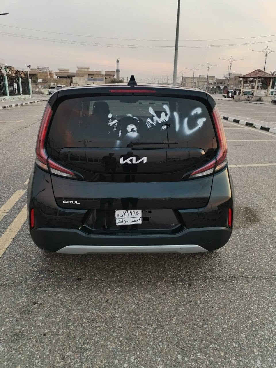 كيا صول موديل 23 رقم انكليزي نضيفه جدا محرك ٢٠٠٠ دوش تبريد ثلج التواصل ***********
