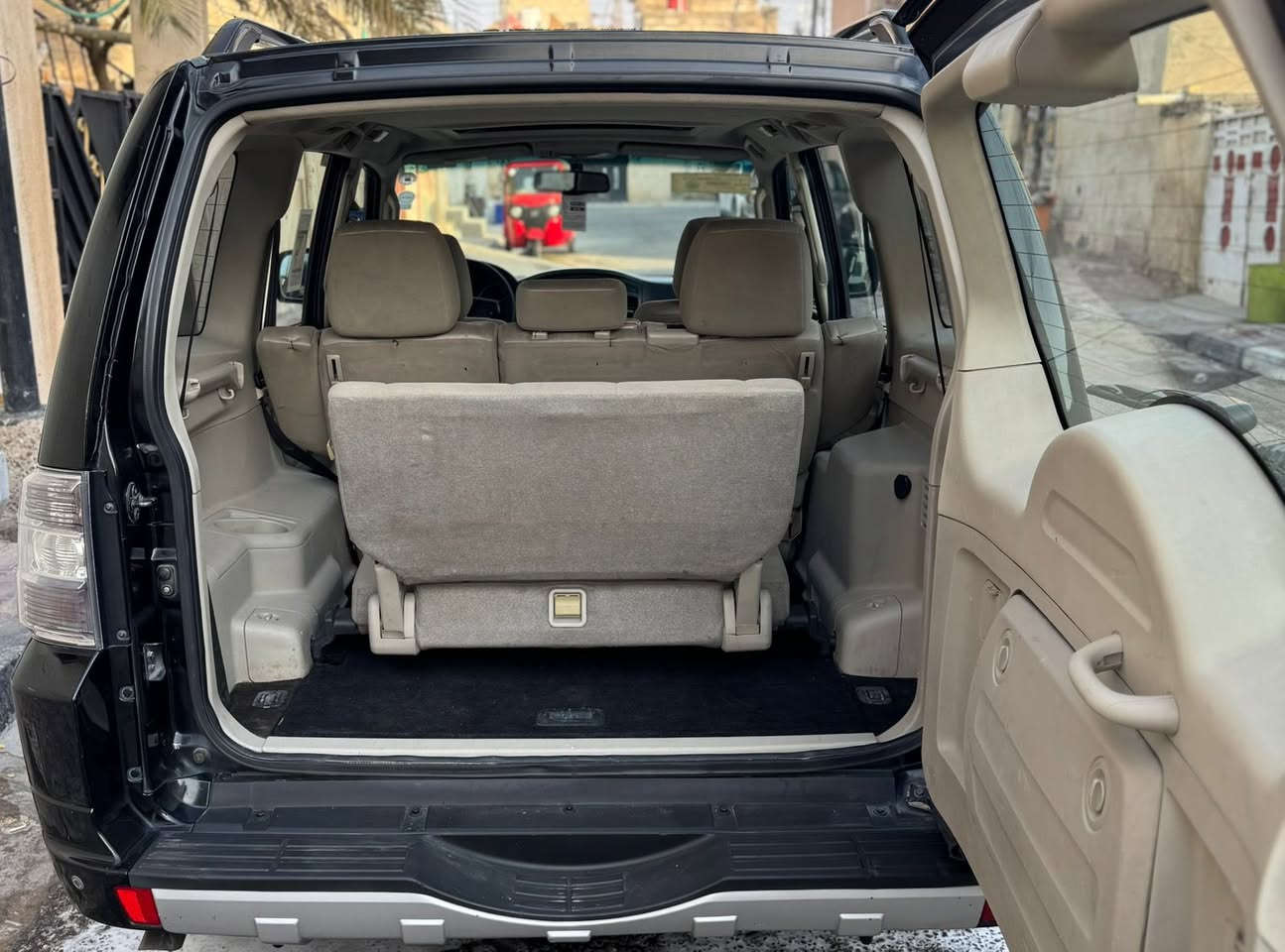 باجيرو 2013 حبتور   مواصفات  GLS مكينة 3500  فور ويل  تحديد سرعة شاشة ايباد مصابيح زينون  مرآة شفط 4 تايرات جديدة صدر جديد گير ومكينة  خير من الله سياره ماشيه 120 الف حقيقي سياره كفاله عامه عده بنيد
رقم:***********
سعر 180 بيها مجال بسيط
تريد وكاله تريد تحويل 
بغداد
سونار موجود بلمنشور
