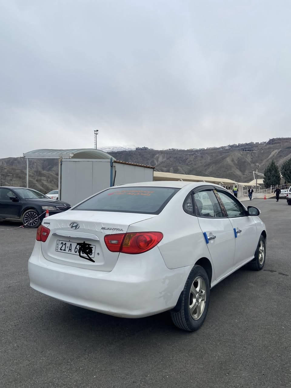 السلام وعليكم 
سياره انترا موديل 2010 للبيع  
شرت التحويل كير مكينه مكفوله السياره 
السعر خاص ماريد واحد يشلع گلبي الشراي بس يتفضل خاص او تصال رقم *********** 
تحياتي 
#الجميع
