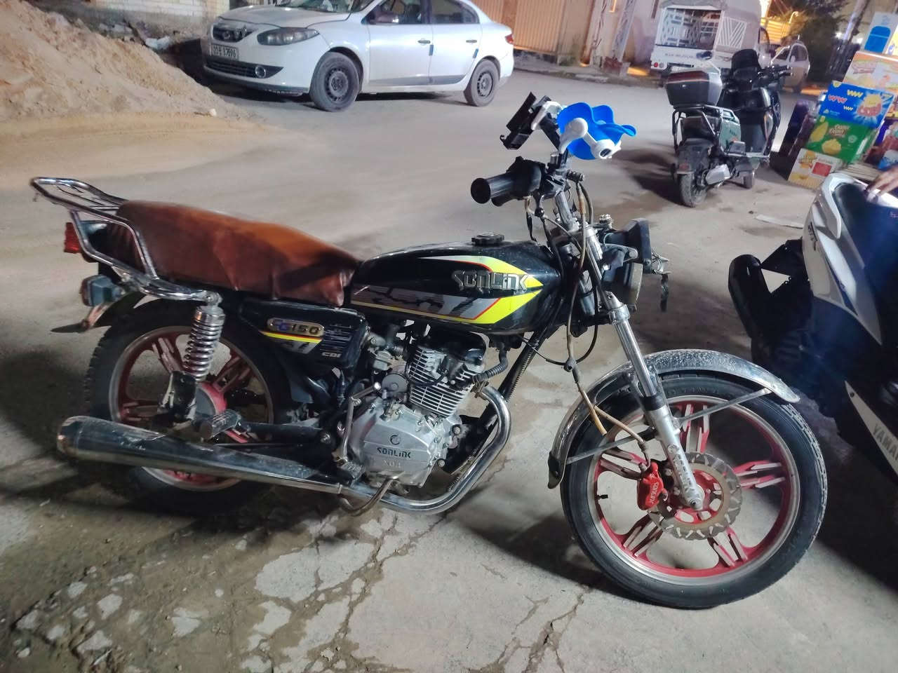 بدون اوراق اكفل سرقه موديل 2022
دراجه كامت ماتنمر بالكير  ومكينتها نكره سلف باتري جديد نقصها دشبول بس وهاي سالفه النمر
كوم حديد 
250 وبيها مجال حك جيه
***********
