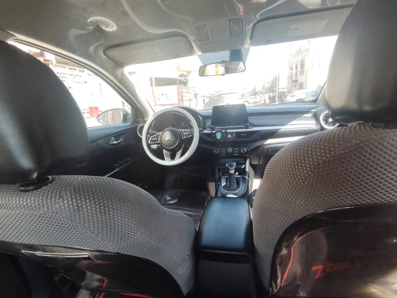 السلام عليكم كيا فورتي موديل 21 سياره خير من الله كير ماكينه تبريد منظومه غاز سياره  سياره حلوه جاهزه قبل للشارع ربع دينار ما تصرف عليه مصفره هيا وغرامات مكان السياره بغداد مو شراي لا يتصل ويتعبنا حادث سياره بابتين عكس السائق  *********** وتساب بالتقسيط مقدمه 70 والسعر الكلي 170 وبل شهر 4
