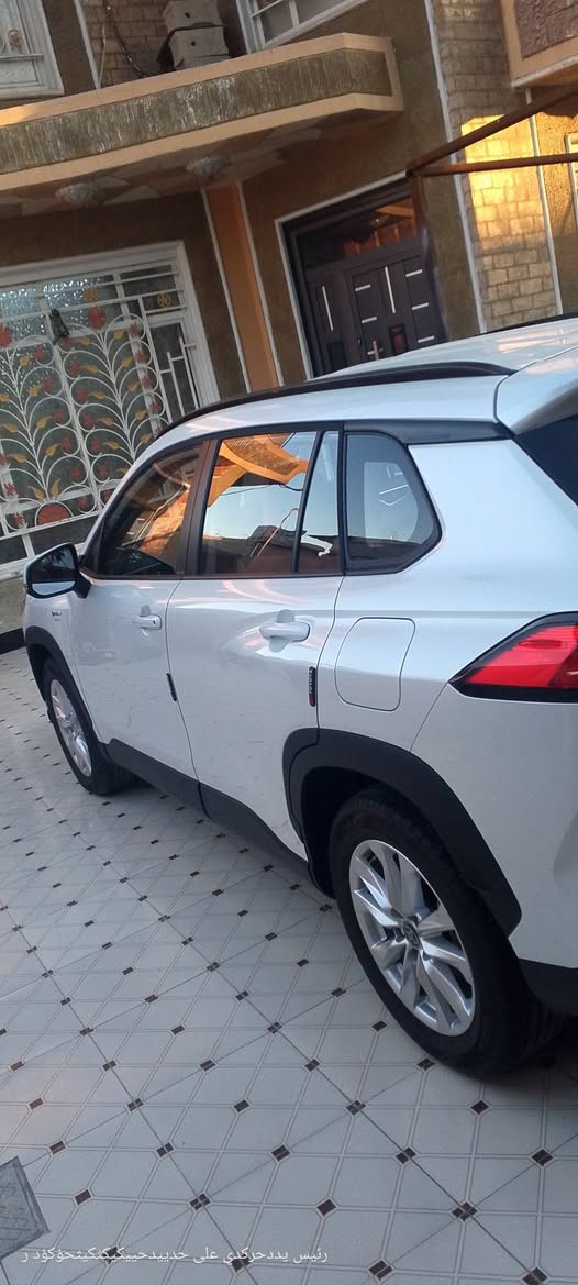 كورلا گروز  هايبرد وبانزين 2025 مرقمة بغداد مواصفات فول 1/1 السيارة كفالة عامة للأخير وظع الشركة ماشية 4000 الاستفسار خاص او اتصال *********** سعرها 27مليون وبيها مجال
