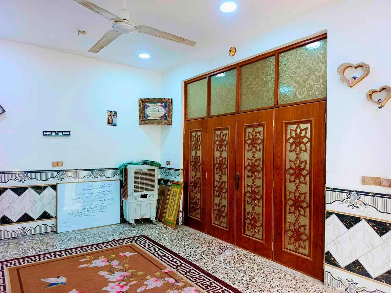 🔅 دار بناء حديث للــــــبـيــع 🔅🔆
⚜️ المســــاحة⚜️300م طـابــو  صرف 🪐
⚜️ العنــــوان ⚜️  المحاويل  // ناحيه الإمام حي الأمير 
🔆  الــتـــفـــــاصـيــــل  🔆
⚜️الــواجـهـــة : 15×20م⚜️
تبليط وماء وكهرباء واناره 
البيت عالي عن الشارع 
سنه البناء 2023
يبعد الدار عن شارع ناحيه الإمام 100 متر 
⚜️⚜️⚜️⚜️⚜️⚜️⚜️        
((للاستفســار مراجعـة  المكتب المحامي العقاري علي راجي العلواني الكائن المحاويل مدخل حي 17 او الأتصال على الأرقام.🟡🟡📞📞📞♾
*********** 🔆📞
***********
