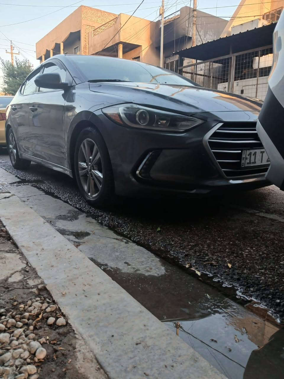 🚗 للبيع: هيونداي النترا Limited موديل 2017 بحالة ممتازة!
سيارة مميزة، نظيفة وجاهزة للاستخدام الفوري بدون أي نقص.
​📋 المواصفات التفصيلية:
• ​الموديل: 2017
• ​الفئة: Limited (فل كامل) ما عده فتحه 
• ​المحرك: 1600  توين تيربو (أداء قوي واقتصادية)
• ​رقم اللوحة: ظاهر بالصور (11-T-26723)
• ​اللون: رمادي أنيق وجذاب
​✨ حالة السيارة:
• ​السيارة بحالة الفبريكا نظيفة جداً من الداخل والخارج كما هو موضح بالصور تماماً.
• ​المحرك، القير، والتبريد بحالة ممتازة وشرط على الفحص التام.
• ​كادر نظيف ودواخل مرتبة.
ماشيه 129 الف 
​💰 السعر:• ​113 ورقة
 (قابل للتفاضل بحد معقول للمشتري الجاد).
​📞 للتواصل والاستفسار: [***********]
📍 مكان المعاينة: [بغداد/دوره ]
