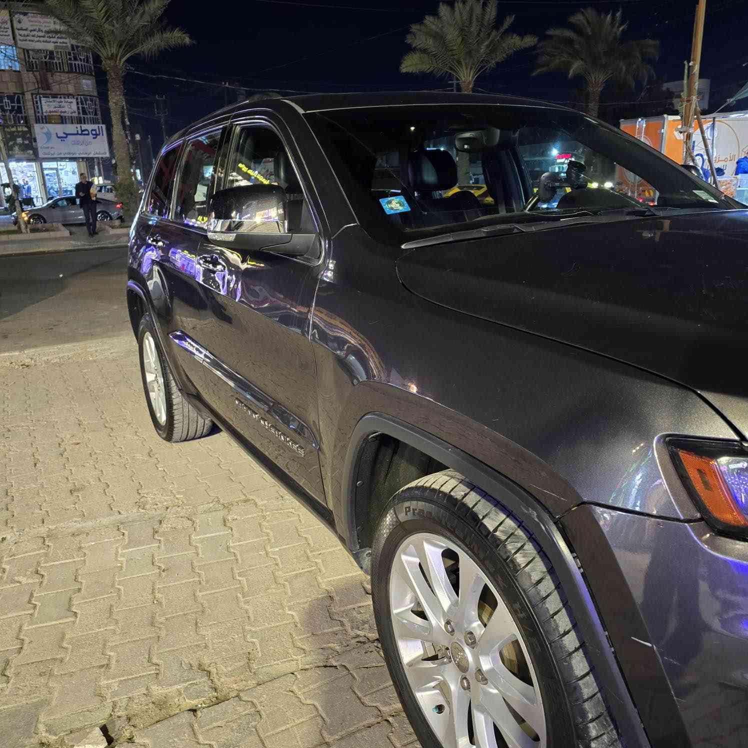 السلام عليكم 
جيب لاريدو لمتد فول مواصفات 
المواصفات معروفة لا حاجة لذكرها 
ماشية ٨٠ ml 
السيارة بأسمي 
عنوانها بغداد 
السعر النهائي ١٦٥$ 
للاستفسار اكثر الاتصال 
*********** 
او مراسلة عبر الواتساب 
الخاص غير متوفر Colombo, Sri Lanka
