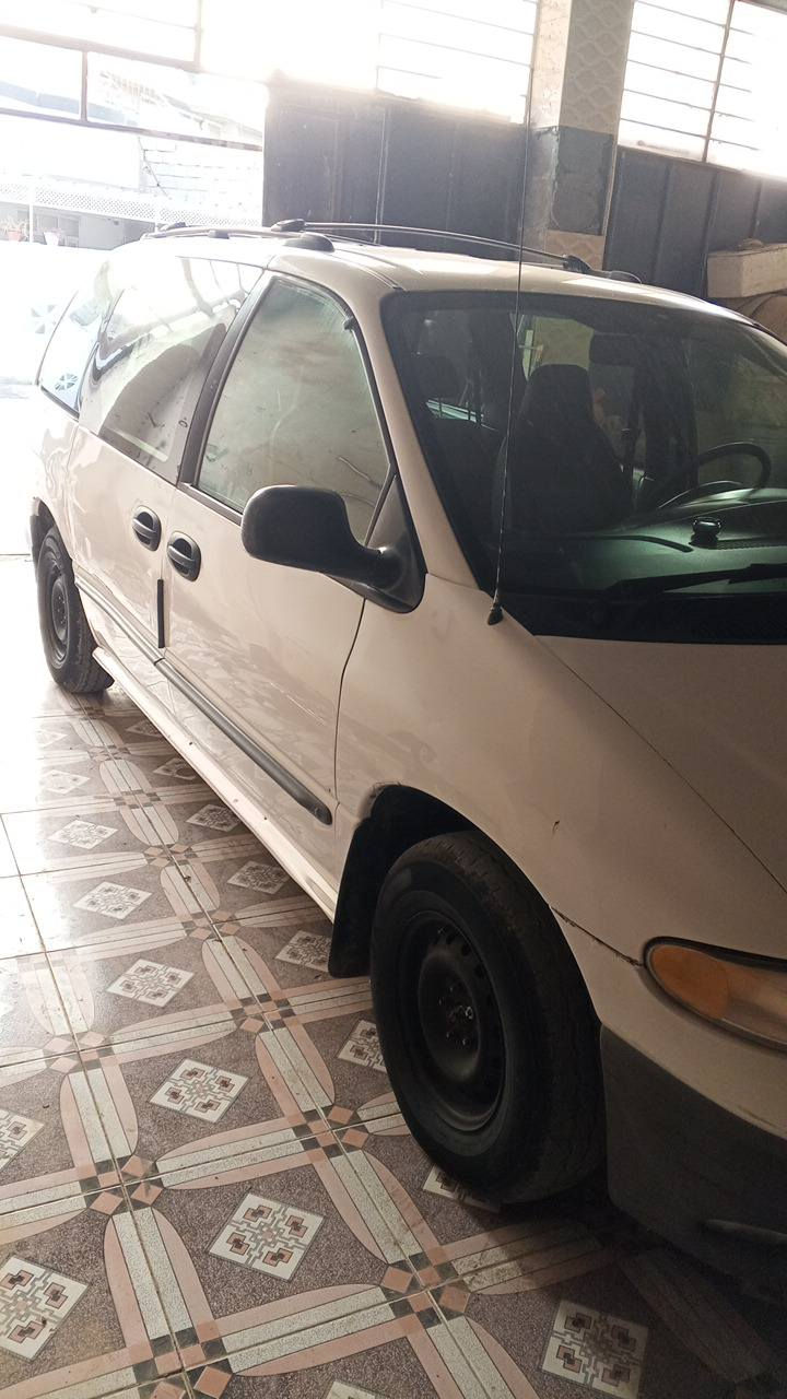 للبيع دوج كرفان ستيشن موديل 2000 رقم كركوك انكليزي بسمي تخم تاير باتري جديد صدر امامي وخلفي جديد بشرط الوكالة وتحويل بشرط الكير المحرك بشرط الغرامات مسجل سمعات كل شغاله سياره حلوه وجاهزة سعرها 60 وبيها مجال بسيط عنواني كركوك 📞***********

