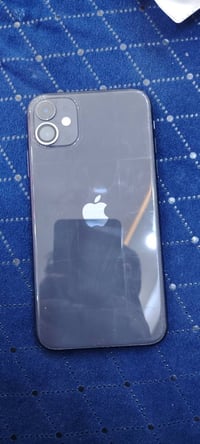 ايفون 11 • شاشة مخدوشة • بطارية 77