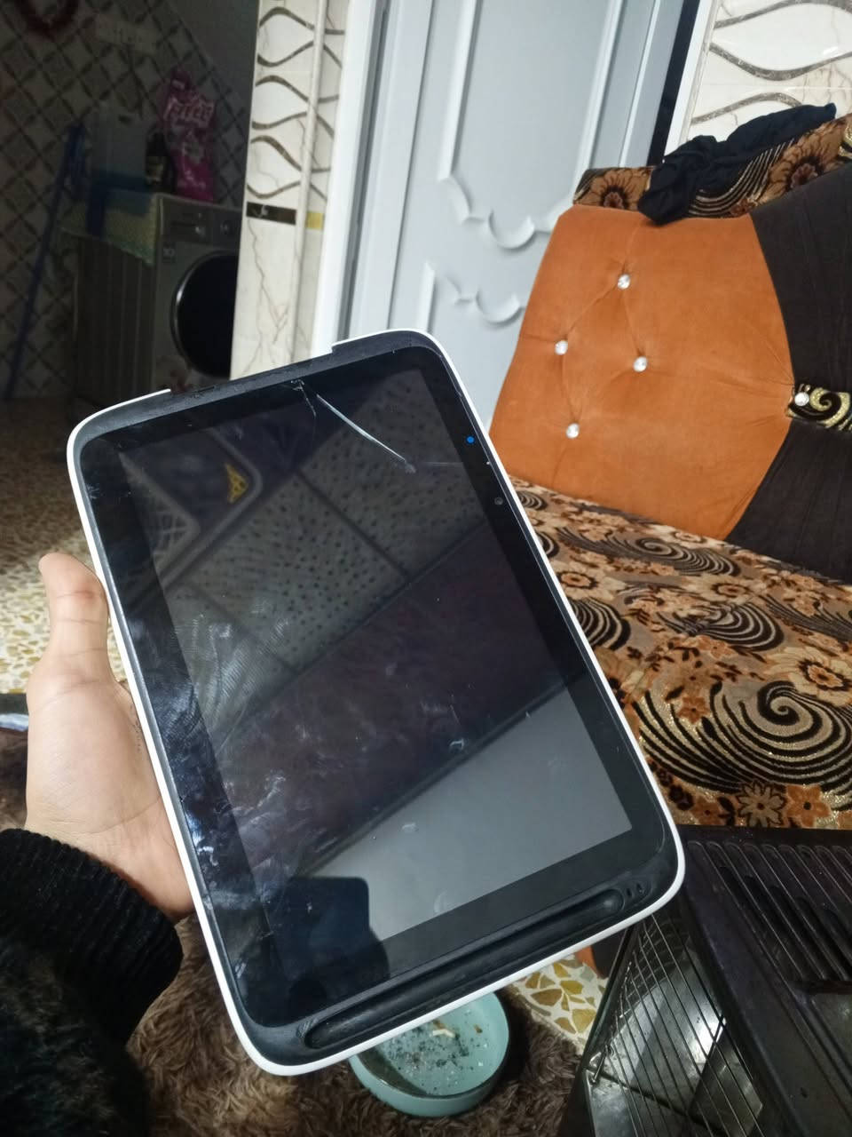 الايفون قافل تفتحه ب20 ذاكرته128 بطاريه81 شرط 
 ايباد هير شرط شغال ممبدل بي شي يعوزه شحن وايباد 17 برو يعوزه شاشه قيم واخذ


**إذا كنت صاحب هذا الإعلان وتريد حذفه لأي سبب، رجاءا أرسل رسالة إلى الدعم الفني**