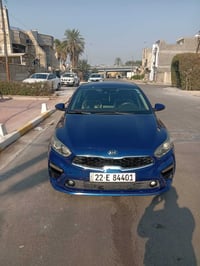 🚗 سيارة للبيع – كيا فورتي 📅 موديل: 2021 🎨 اللون: أزرق ⚙️ القير: أوتوما...