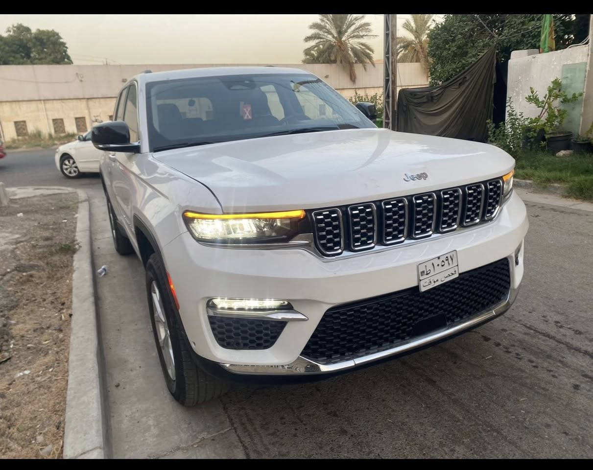 السلام عليكم 
جيب لمتد 5 راكب المرغوب 2023 وارد امريكي 
حادثها جاملغ وبنيد تصليح درجه اولى وسياره كلش جديده وعلى ايدي 
مواصفات لمتد فول ماعدا الفتحه 
شاشه جبيره وكامره 
بصمة تشغيل 
تشغيل عن بعد 
جنطة كهرباء 
كير ماوس 
واربع وضعيات قياده 
ماشيه ٢٣ الف حقيقي 
كراسي كهرباء وداخل جلد اسود 
تبريد قطعتين 
وهواي مواصفات بعد 
بدون رقم ومنفيست بسمي مكان السياره بغداد 
السعر على الخاص 
للاستفسار***********
