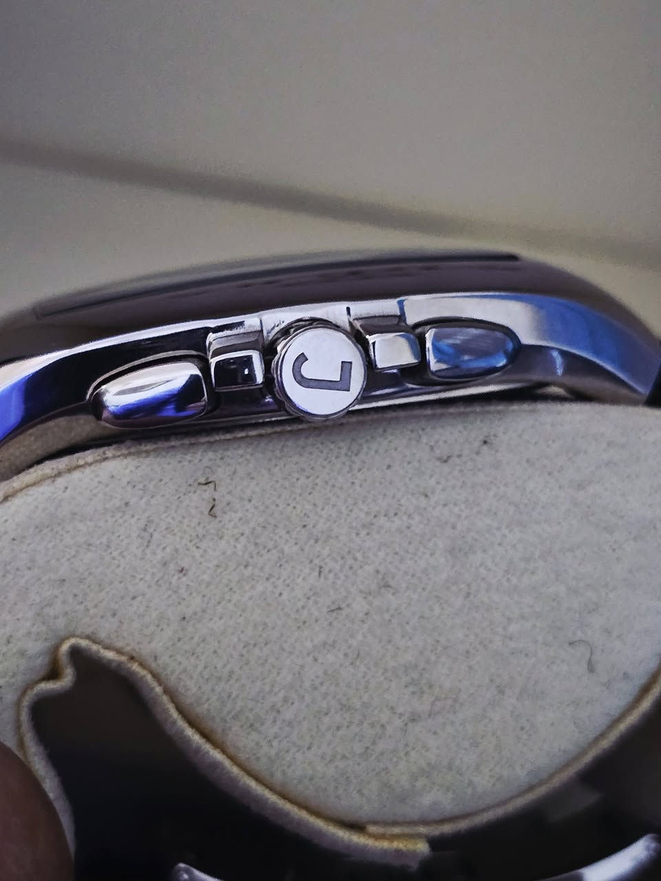 جوفيال 
سويسري اصلي بطارية 
كونوكراف ستوب وتش سناتر شغاله 
سير جلد اصلي قفل سير اصلي  سير واسع 
نظافة تامه 
الساعه ضخمه 
أبعاد  ٤٢* ٥٢ بدون المداوس 

١٦٥ دولار 
المكان اربيل 
يوجد توصيل 
@إشارة 
Samer Akeel AlJboory 

https://www.tiktok.com/@samerakeelwatch?_r=1&_t=ZS-92XzzfzgLln


**إذا كنت صاحب هذا الإعلان وتريد حذفه لأي سبب، رجاءا أرسل رسالة إلى الدعم الفني**