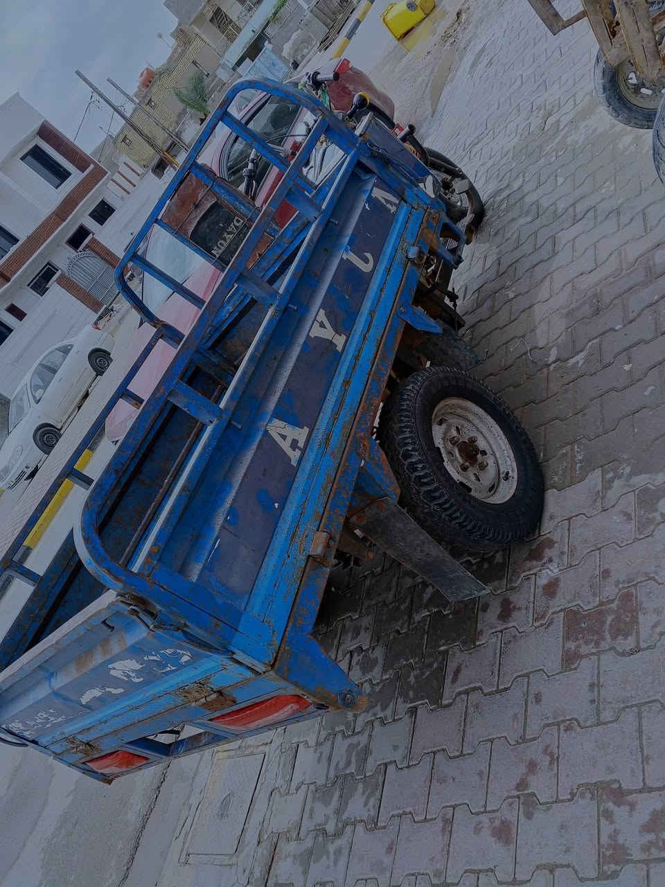 السلام عليكم ستوته للبيع موديل 12 مكينه،25 أوراق عله عمار ستوته مال عله باب الله كهربائية كلها جديد ربع،مذب،عليه،مكاني الطشاش***********
