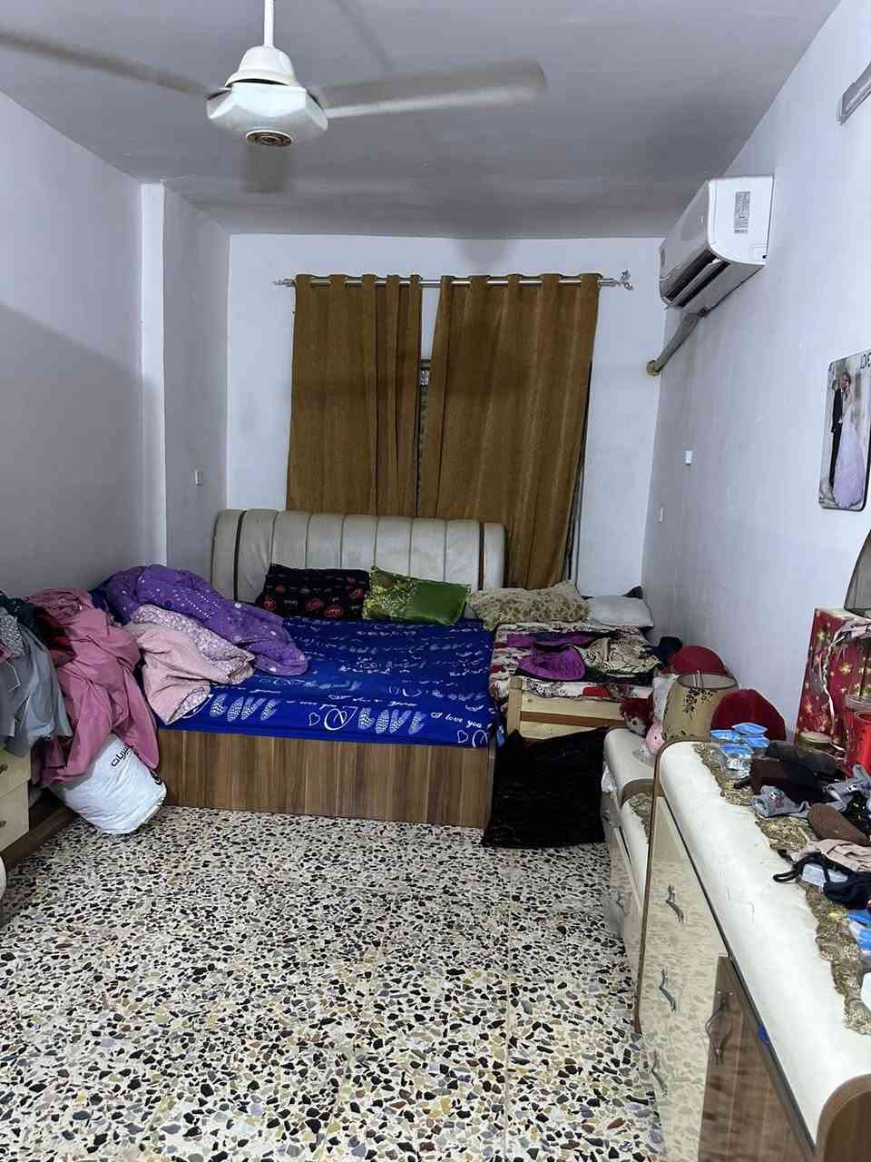 مشتمل طابو صرف للبيع الامين الثانية نواب الضباط شارع الاسراء والمعراج قرب محلات المهداوي للاستفسار الاتصال ع الرقم ***********
