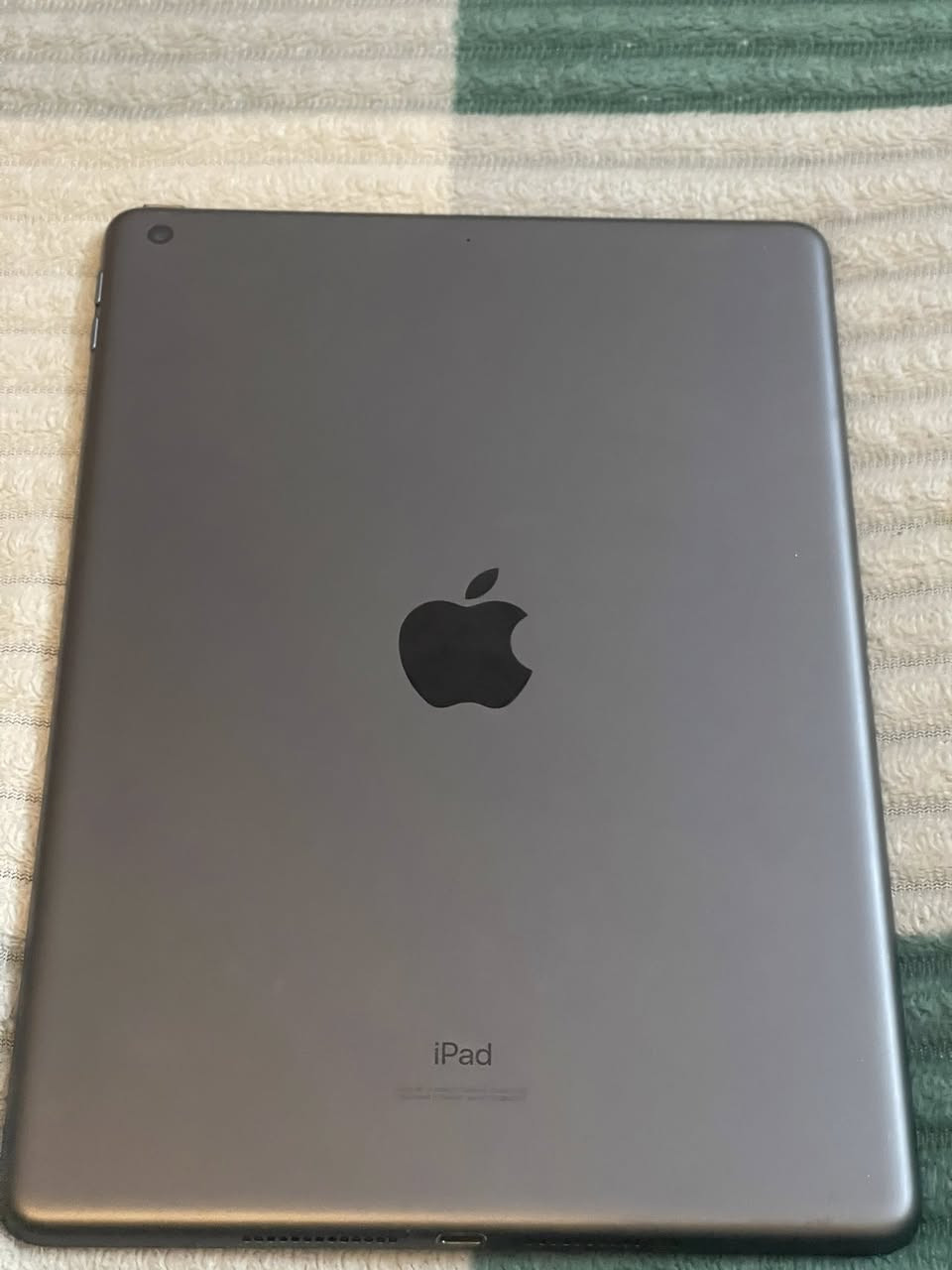 ايباد 9 ذاكره 46 غراضه كامله مكاني بغداد حي القاهره السعر 250 ***********
