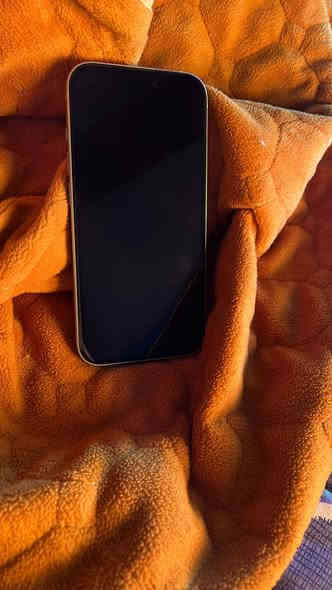 السلام عليكم ايفون 15 عادي ماستر بطاريه 83 جهاز نضيف مع ملحقات كامله  مكاني بغداد السعر 650 وبي مجال بسيط جهاز نضيف اي زلغ مابي استفسار واتساب ***********
