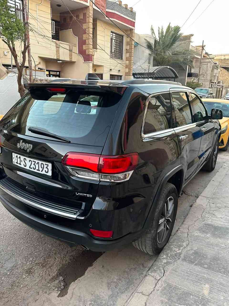 السلام عليكم جيب موديل 2022 للبيع بيهة صبغ جاملغ واشوية بالبنيد على كد 3 اصابع وبيهة صبغ نص باب خلفي فول لمتتد ماشية 46 وصور الحادث مرفقة بالمنشور للاستفسار الاتصال *********** ما متواجد لا خاص ولا فيس السعر 260 العنوان بغداد الدورة شارع 60
