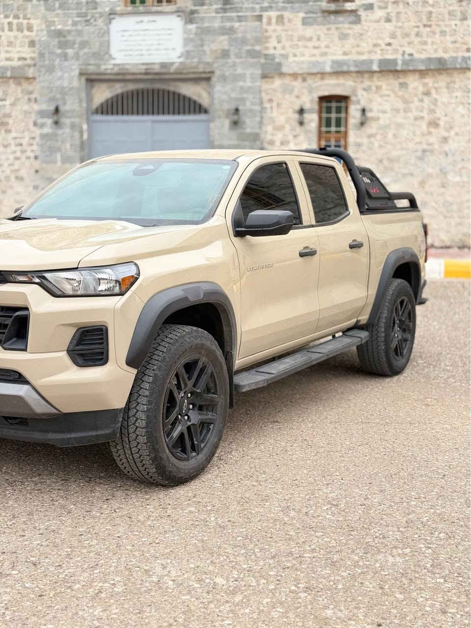 شوفرليت كولورادو موديل ٢٠٢٤ 
سيارة كلين مطلعيهه صفر من كندا حاليا
ماشية  ١٩ الف كيلو متر 
مواصفات : 
- سيارة لون خاكي مميز ومرغوب  
-فور ويل
- دبل شاشة دجيتال 
- كاميرا امامي وخلفي
بيه كاتب تظليل  من المرور 
سعر السيارة 318 و بيه مجال 
*********** كيفري, ديالى
