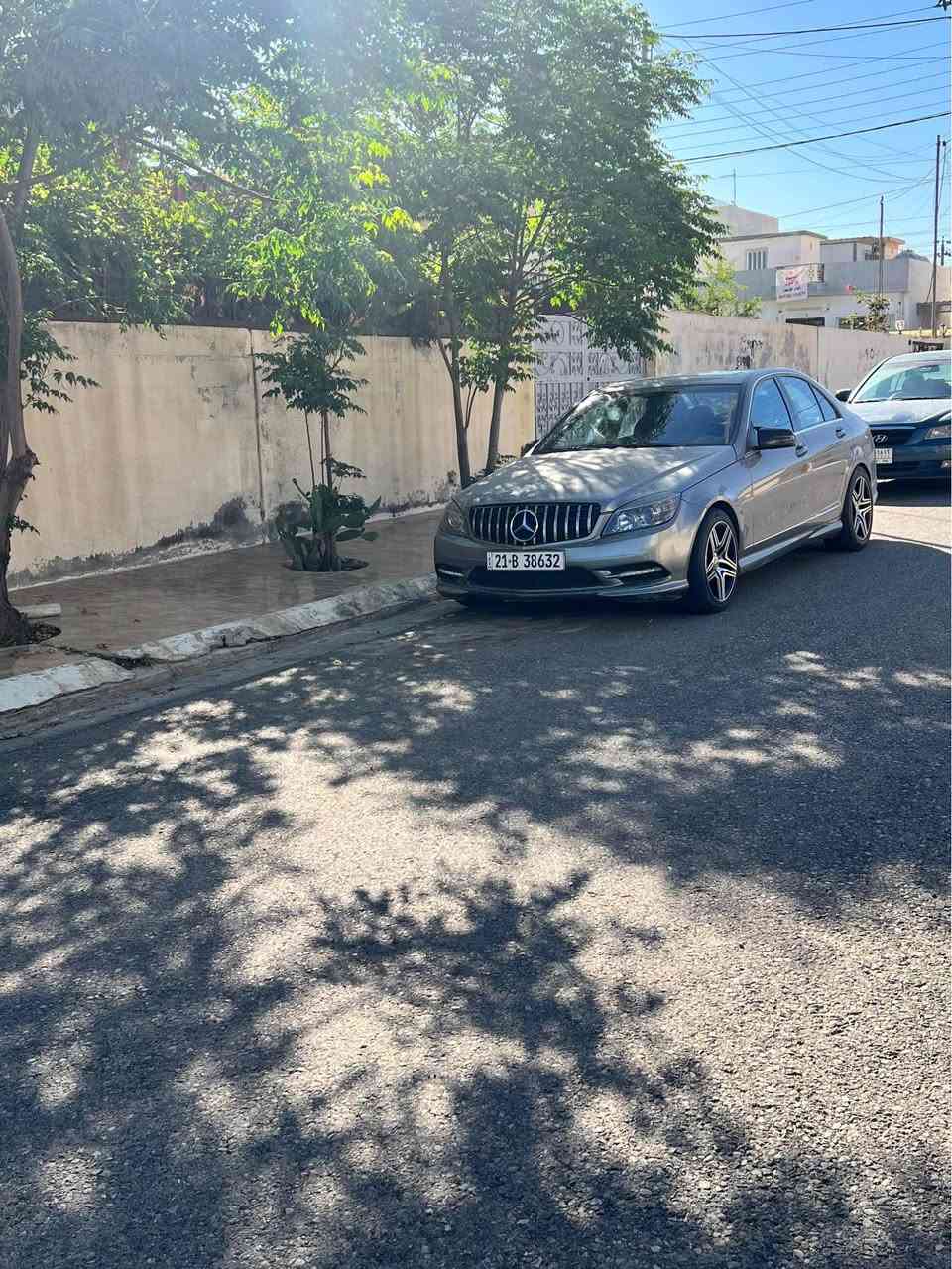 مارسيدس c300 فول مواصفات كشن كهرباء كلشي بي يتحرك كهرباء مري كهرباء تبريد قطعتين فتحه سقف السياره فول هوايه بيها مواصفات كت amg السياره مصبوغه حزام هزه سنويه جديد تحويل ثاني يوم اريد مراوس حتى لو اعله انطي فرق رقم تلفون *********** واتس اب مكاني  اربيل أربيل, العراق
