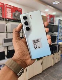 كامون 40 برو 5G • رام 12 جيجا • ذاكرة 256 جيجا