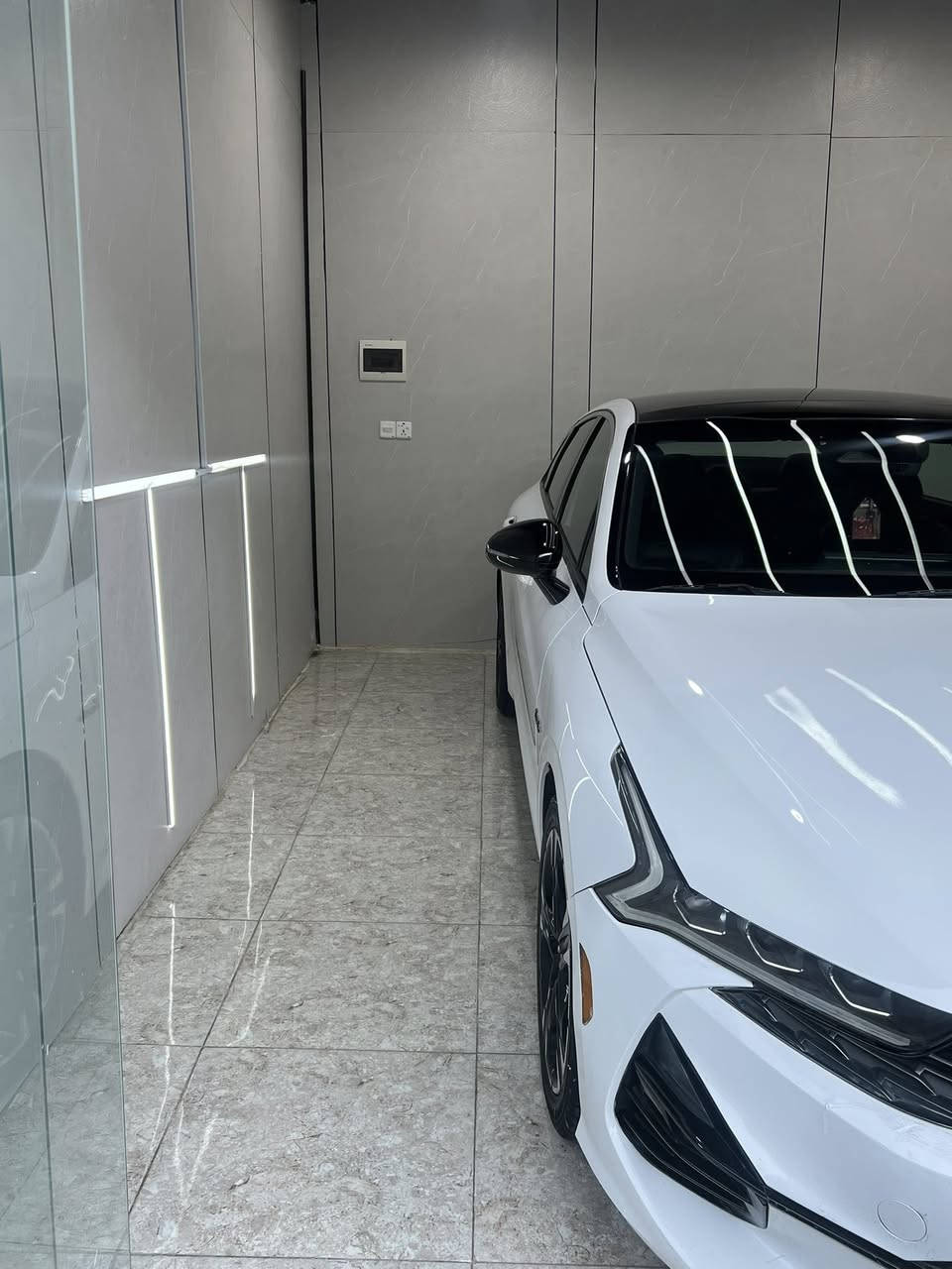 سلام عليكم
Kia k5
موديل 2022
ماشيه 83000
حادث سياره مبدله جنطه خشم البنيد مصبوغ
سياره بدون ايرباك 
موصفات سياره 
بنوراما
رادار امامي
ردار خلفي
مكينة سياره 1.6تيربو
لون ابيض صدفي
اربع انظمة قياده
السعر 182
رقم تلفون

‭٠٧٧١ ١٦٧ ٣٦٦٩‬
***********
عنوان سياره شارع فلسطين محطة الكعبي
