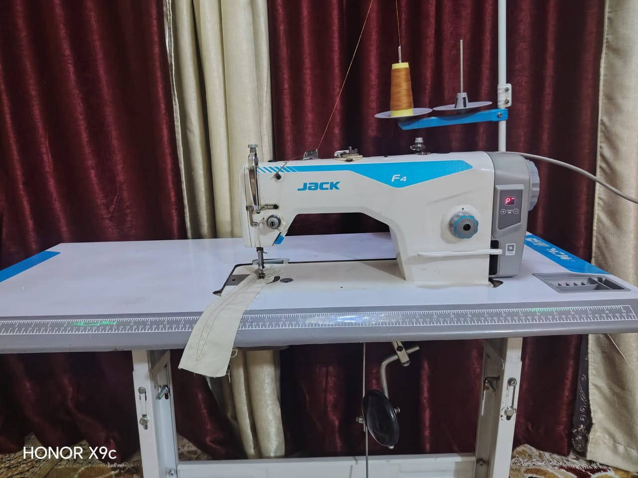 مكينه خياطه جاك F4 وكاله الاصليه
شرط الفحص والشغل 
مكينه جدااا نظيفه 
تخيط كافه انواع الاقمشه


**إذا كنت صاحب هذا الإعلان وتريد حذفه لأي سبب، رجاءا أرسل رسالة إلى الدعم الفني**