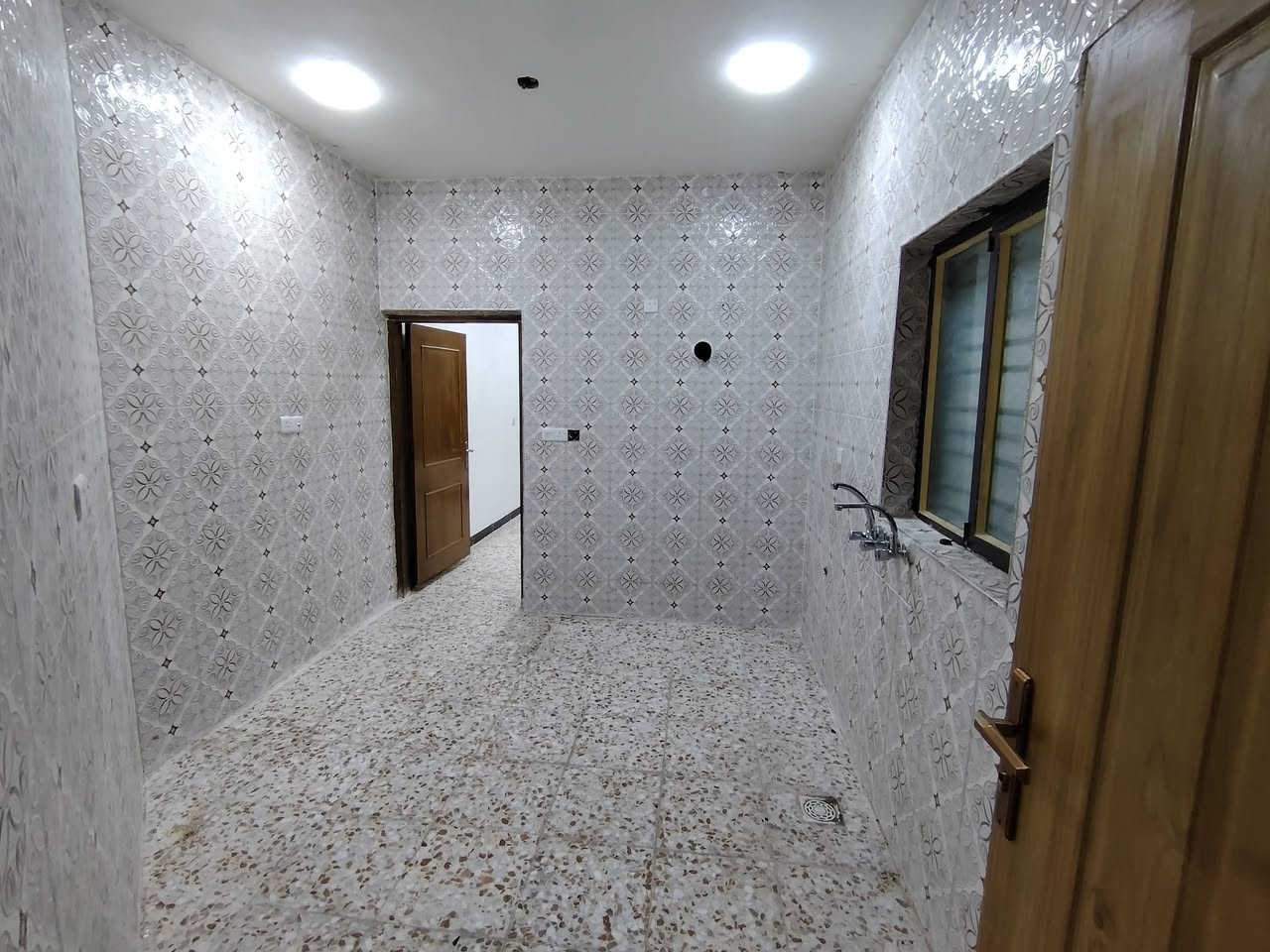 غرفه وصاله بل محامين طابق ارضي مساحة ٩٠ متر
ايجار ٦٠٠
للإستفسار واتساب ***********
