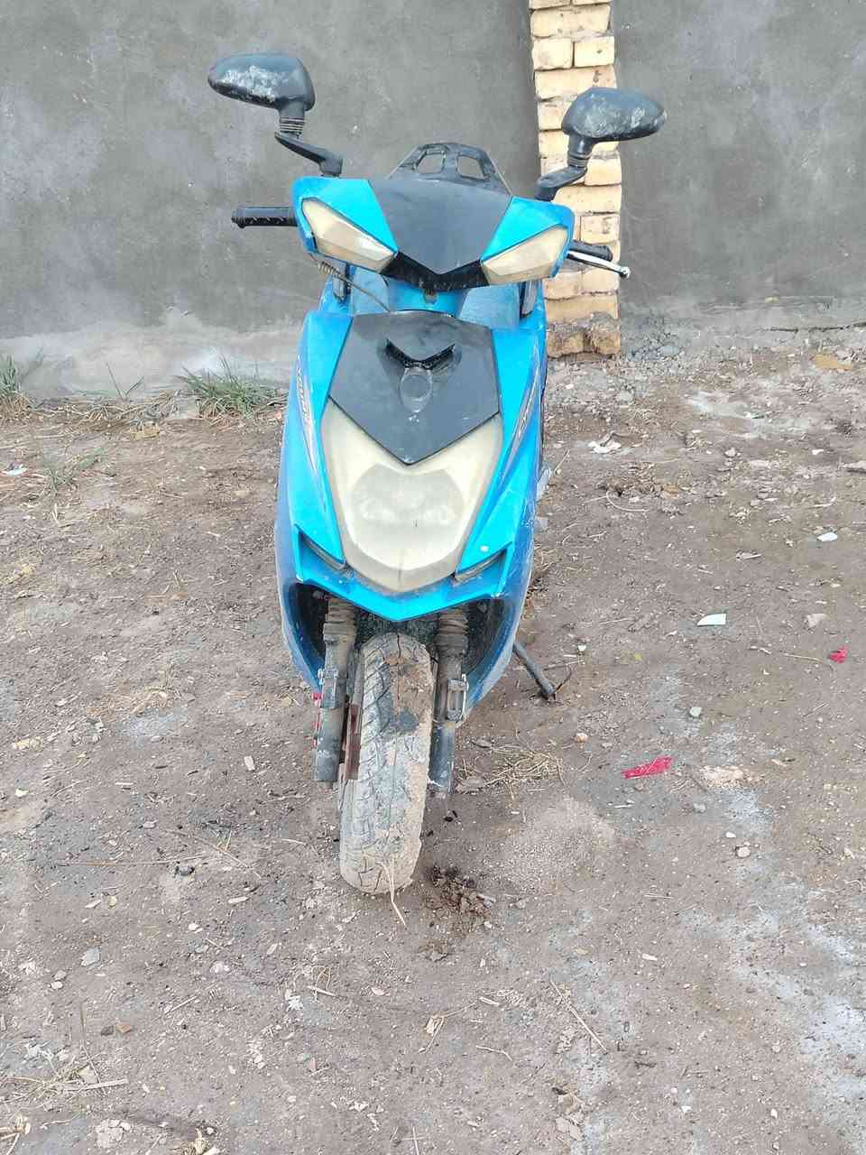 سلام عليكم دراجه سكنس للبيع( كومه حديد) الدراجه عطلانه سعرهه 80قفل رقمي *********** مكاني رميثه
