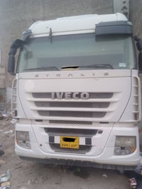 عندي افيكو للبيع مديل 2007 الون أبيض مكينه بيهه بخار وفطرشاصي مضروب با...