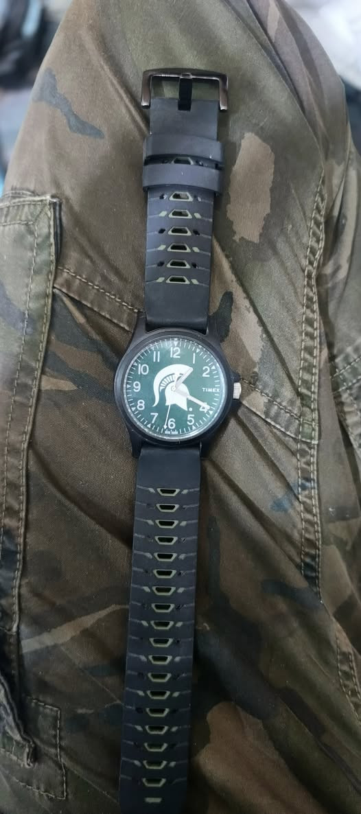 ساعات باله 
عسكري سبورت
كل قطعه بسعر يوجد توصيل


**إذا كنت صاحب هذا الإعلان وتريد حذفه لأي سبب، رجاءا أرسل رسالة إلى الدعم الفني**