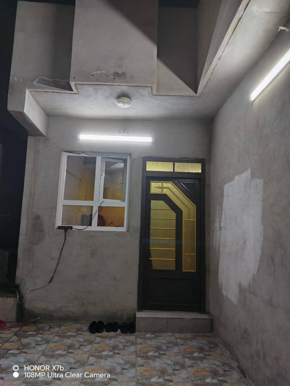 دار معروض للبيع رشيديه قطاع الخامس يم جامع محمود غريب بيت جديد فول مواصفات قريب عل شارع روضة سعر ٩٠ بي مجال ١٤٠ متر اتصل ***********
