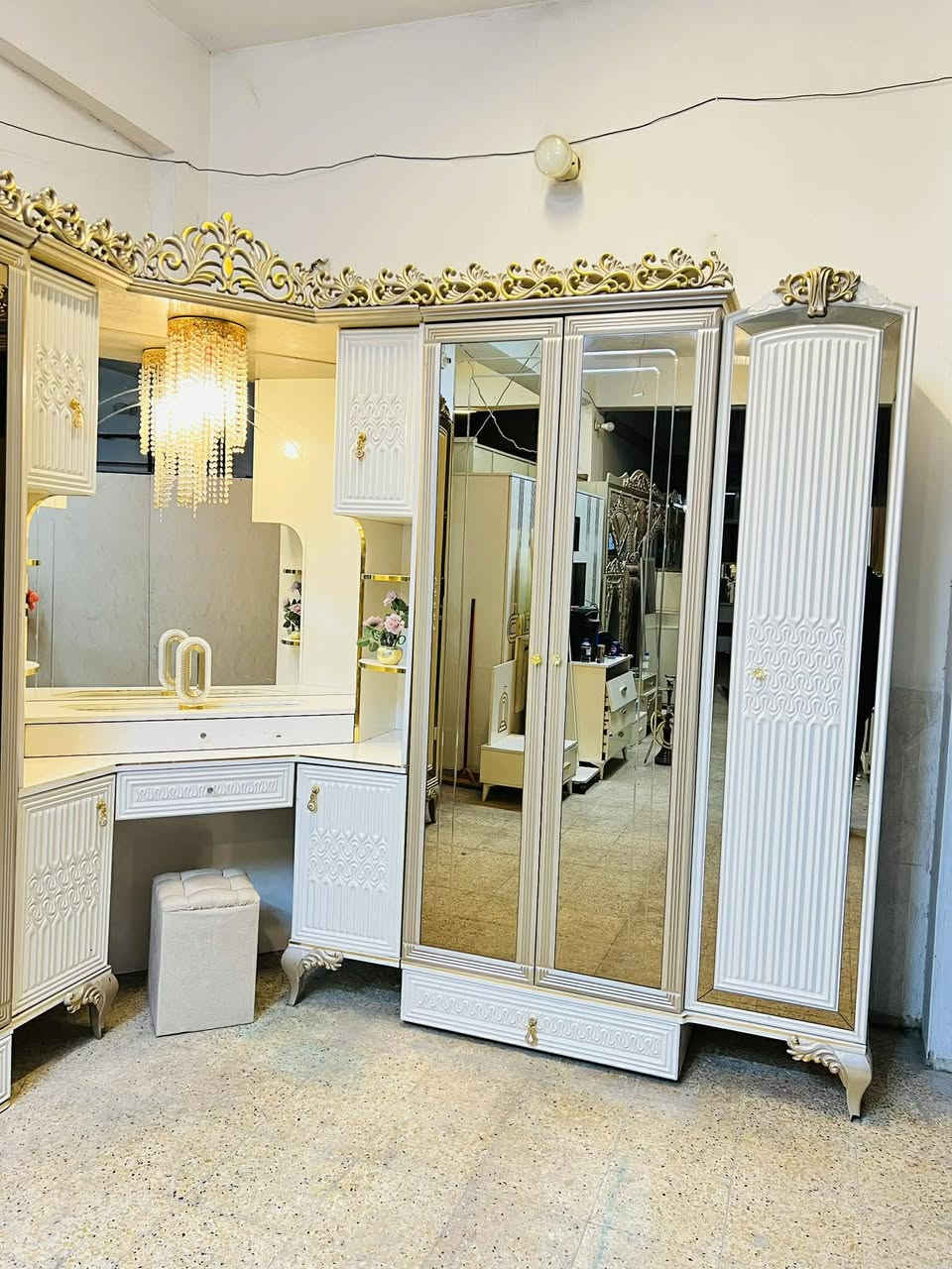 غرفه نوم تركي 🇹🇷🔥
9 قطع ملكية ميز تواليت داخلي 
كنتور زاويه كوالتي عالي سجج هايدروليك شازلون مخزن اناره ميز تواليت 🌞 صبغ حراري برغي وجوي حديد يده ذهبي حديد ضهر بلوك جام برونزي قماش وتر بروف خشب ثقيل سعر جديد 3 مليون سعر الحالي مليون و 700 بيهه مجال 
مع شد ونقل مجاني داخل بغداد 🧑‍🔧🚛 نضافة 90 💯 ((محافظات ب كروه رمزية))


**إذا كنت صاحب هذا الإعلان وتريد حذفه لأي سبب، رجاءا أرسل رسالة إلى الدعم الفني**