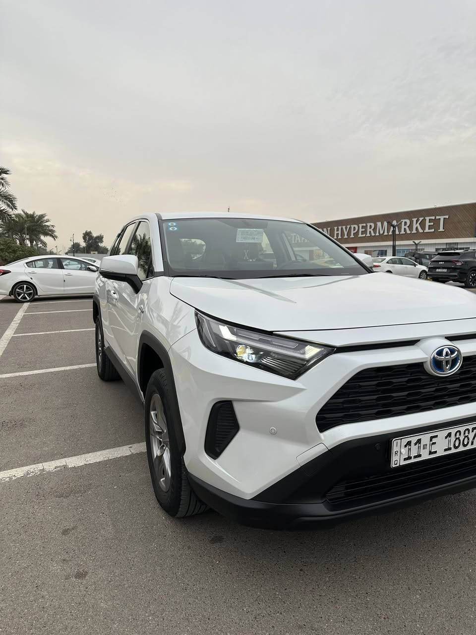 سلام عليكم للبيع راف فور 2024 خليجي وكالة عبداللطيف جميل مواصفات نص فول ماشية 21 الف حقيقي سيارة مكفولة وكل غراضها موجودة مكاني السيدية للاتصال ***********
