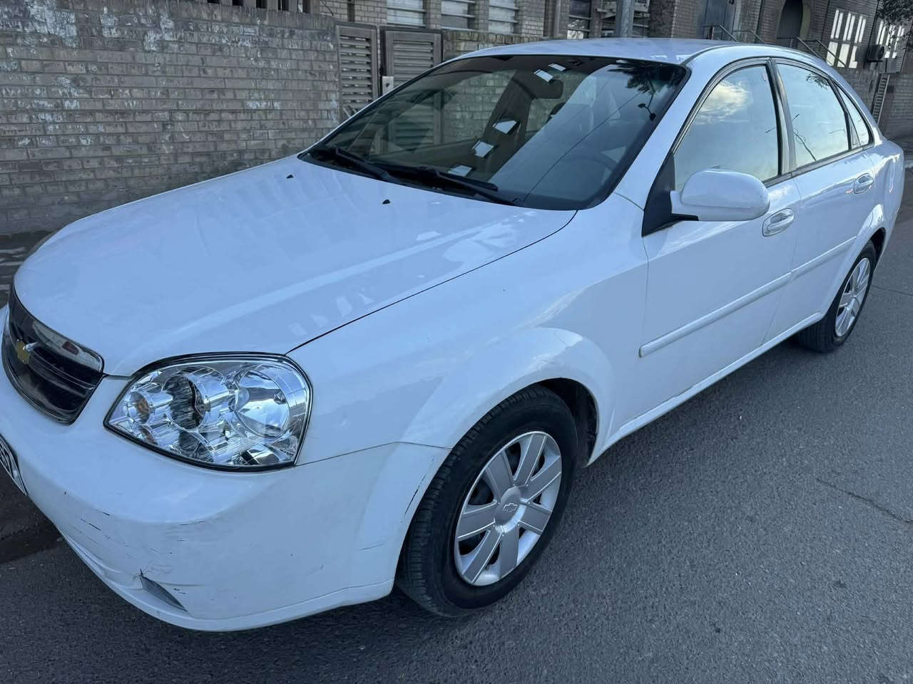 السلام عليكم اخوان اوبترا للبيع رقم بغداد موديل 2012 مكفولة الصبغ  الحادث فقط دعاميات مصبوغة السيارة يرادلها درايم شفتات ويرادلها بولش لان بيها شخوط قليلة موجود الفديو وكلشي موضح بي مكان السيارة بغداد الشعب السعر 80 وبي مجال بسيط 
خابر وتدلل ***********
