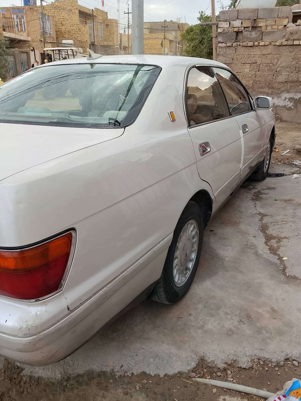 اللبيع كراؤن بطه منفصل موديل  94 السنويه منتهية بل 2019 السيارة مكفوله كص ونقل جثه وصوليات تبريد عاطل وصاحبها الشرعي بل العمارة ايريد مداور كير مكينة حداديه خير من الله سعرها 55$ وبيها مجال الاتصال ***********
