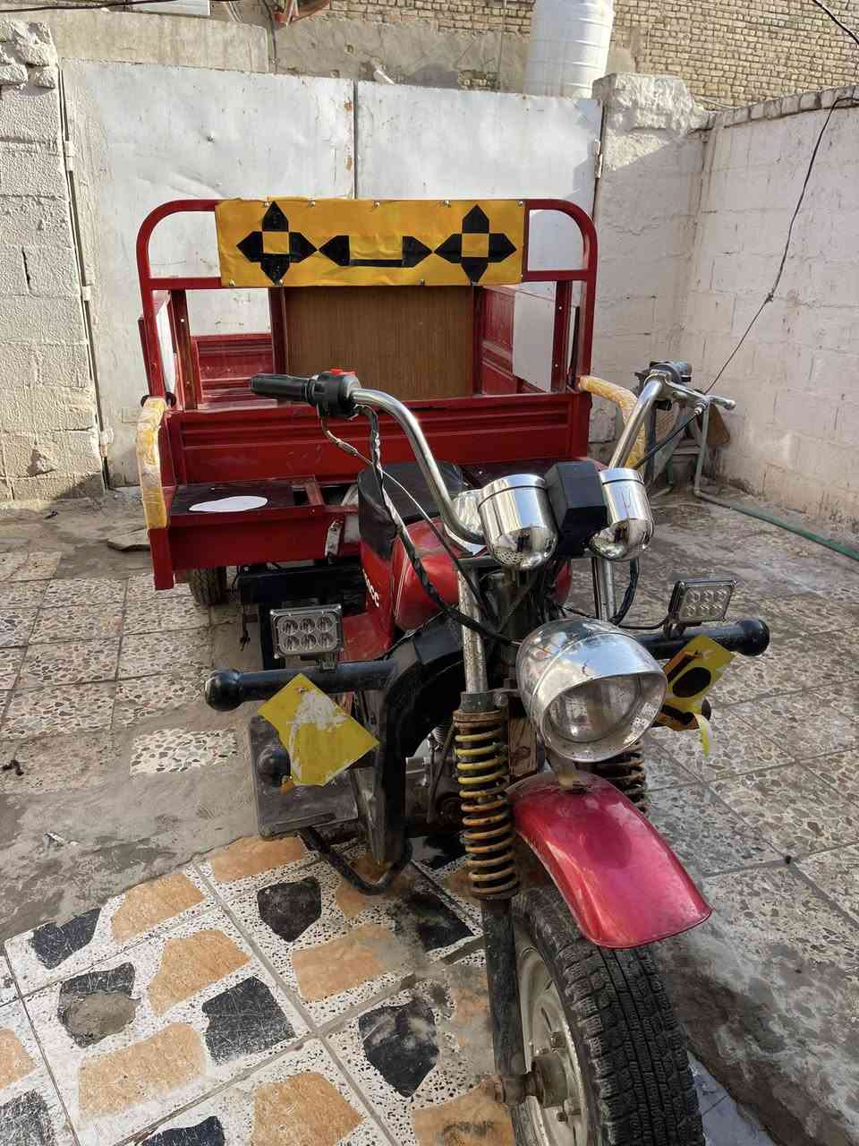 للبيع بدون أوراق موديل ١٨شراي يتصل ***********
