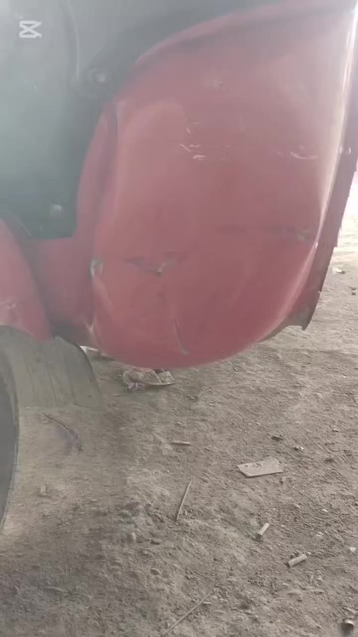 سلام عليكم شلونكم شباب سمكره جميع تكاتك اخياس او مدعوم كافه المديلات العنوان ميسان حي صناعي استفسار *********** سيد عباس سمكري
