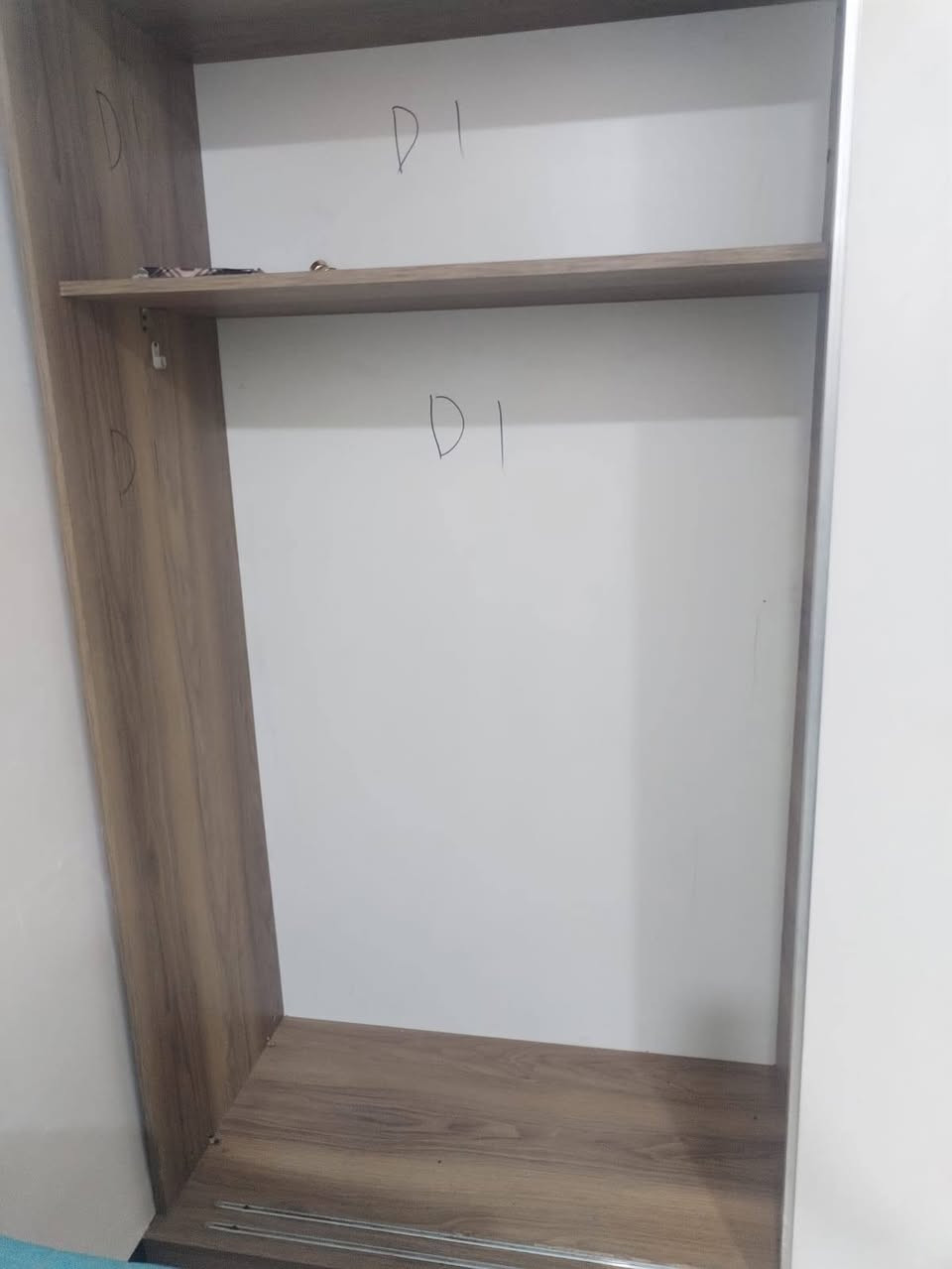 سلام.عليكم كنتور سلايت مال غرفه تركيه نضيف كلش مكاني ديوانيه حي الامين سعره ١٥٠قفل قفل 
تفصيخه وشده سهل جدا


**إذا كنت صاحب هذا الإعلان وتريد حذفه لأي سبب، رجاءا أرسل رسالة إلى الدعم الفني**