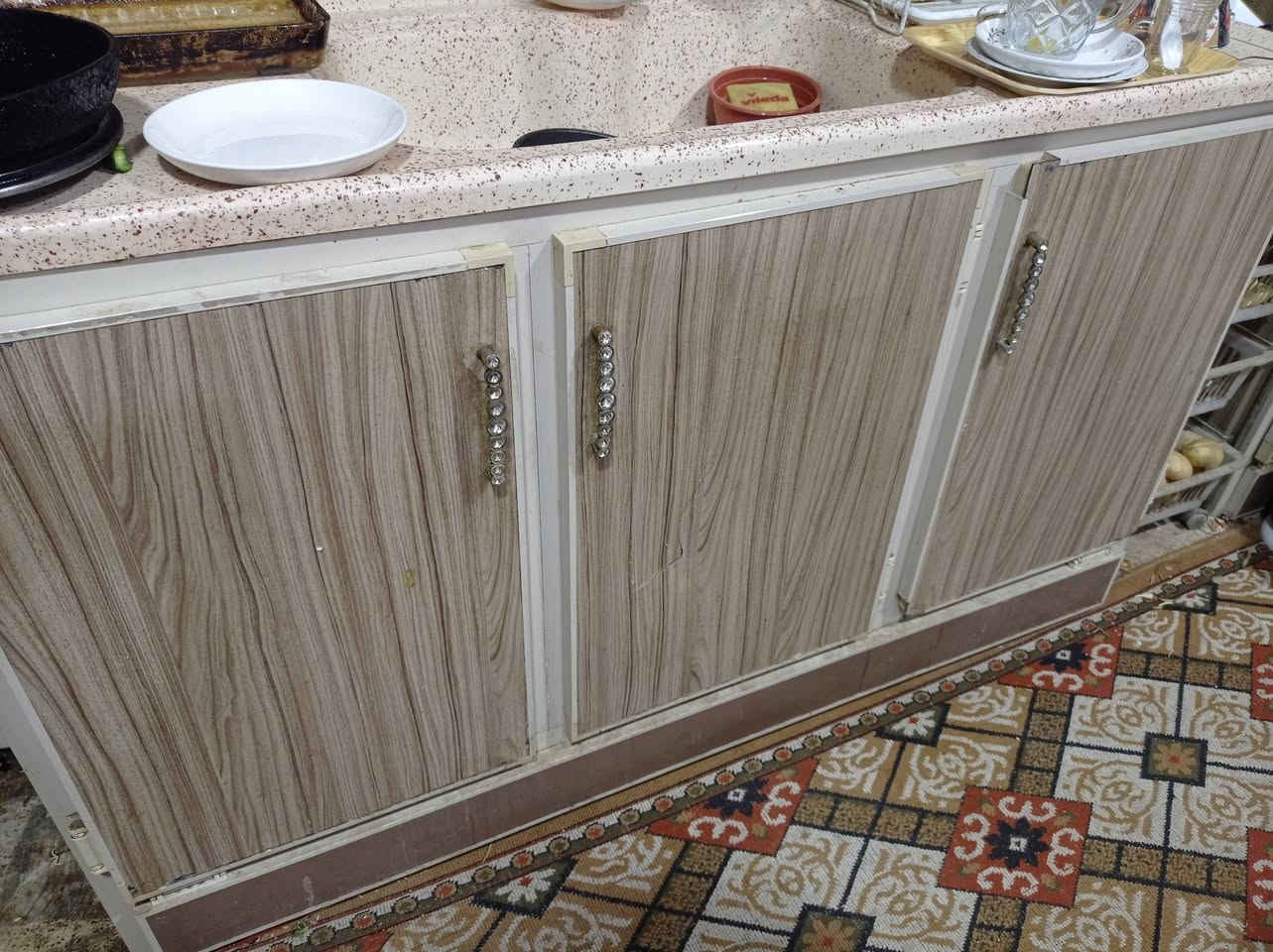 سلام عليكم غراض مستخدمة للبيع مكان كوفة رقم ***********
