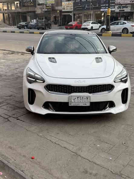 من رخصت الادمنيه الغوالي كيا ستينكر 2022 gt line السياره فول مواصفاة محرك 2500 تيربو السياره باب يسره صبغ والجاملغ الامامي الايسر مبدل نفس الون ماشيه 44 الف السياره كلش حلوه وجديده مراوس مع رياضي او بيع وسعرها هم حلو مكاني السيديه ***********
