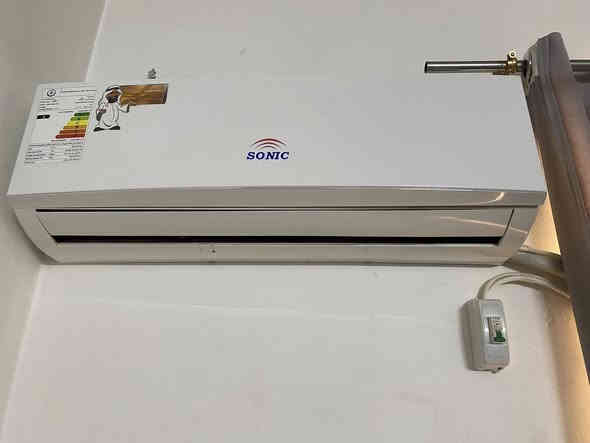 سبالت للبيع بحالة ممتازة كلهن شغالات تدفئة وتبريد الحجم طن ونص المراسلة *********** المكان اربيل سايدين لاوان
