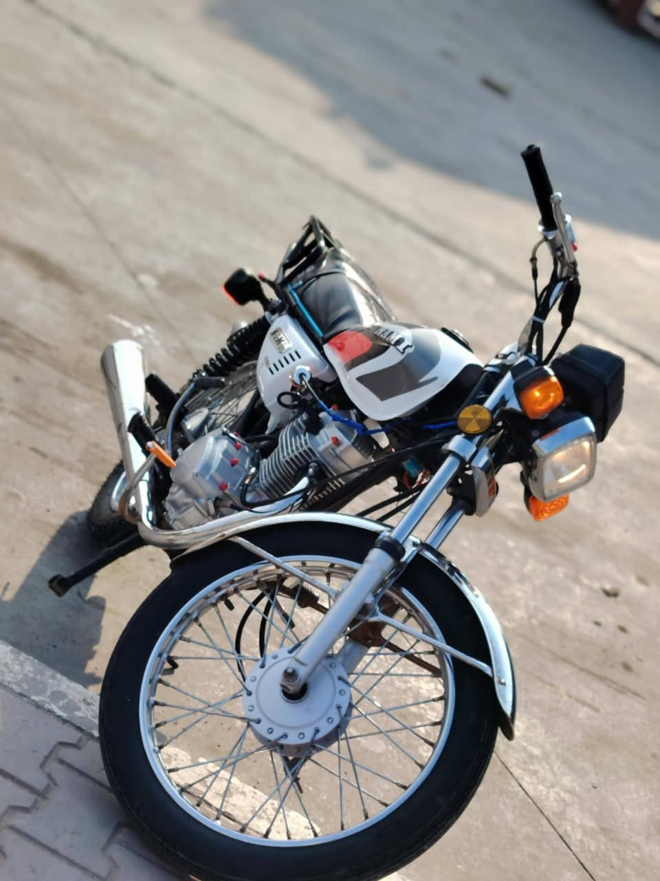 للبيع نامه متياز موديل 25 / ٣احرف شبه شلامجه مكفوله كفاله  كهربايات كلها شغاله أوراق كامله ب 600وبيها مجال ال شراي مكاني بابل مشروع المسيب‏‏‪***********‬‏
