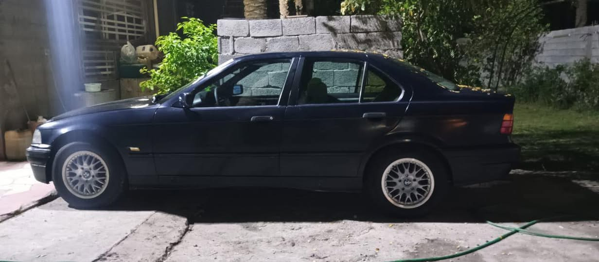 سلام عليكم
BM e36 
محرك ٢٨ مسكر تك فانوس 
وارد يابان كير ZF اوتو 
سياره جاهزه تخم تاير جديد 
حداديه امامي خلفي كله جديد  طسه نعومه تخبل 
سياره نقصها فقط بور ستيرن بدون حادث بدون ضربه 
سياره جاهزه وكلش نشطه ومداريها فقط محسن وعليها 
ادامه كامله دهن وفلاتر ونوزرلات وبلكات كله اصلي مكاني بغداد 
سياره وكاله عامه احولها باسمك كبل شراي اتصل ممتواجد عالنت   *********** سعرها ٥٩ بيها مجال بسيط

