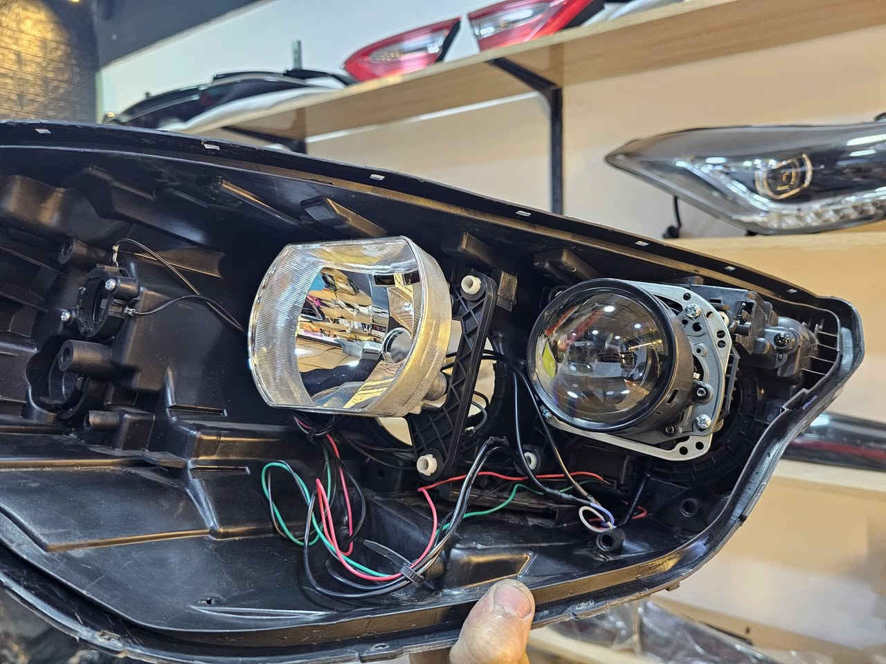تخصص جراحا لايتات سيارات وعدسات سيارات 🚑🚑

🚗لقياده امنه وطريق مضيئ 🚙🚗وداع لعدم الرؤية في الطريق 
اجعل سفرك في اليل نهار 
متخصصين لزرع العدسات لجميع السيرات اناره نهار وضمان حقيقي 
اجعل الطريق سهل عليك سافر في الليل بكل ثقه وامان 🔥
🎥فيديو داخل المنشور توضيحي نبذه عن العمل 🎥
🔥Optmus للكماليات🔥
تخصص جراحت لايتات السيارت 
موقع موصل المصارف سايدين سعدي مهدي 
للاستفسار ***********
***********
