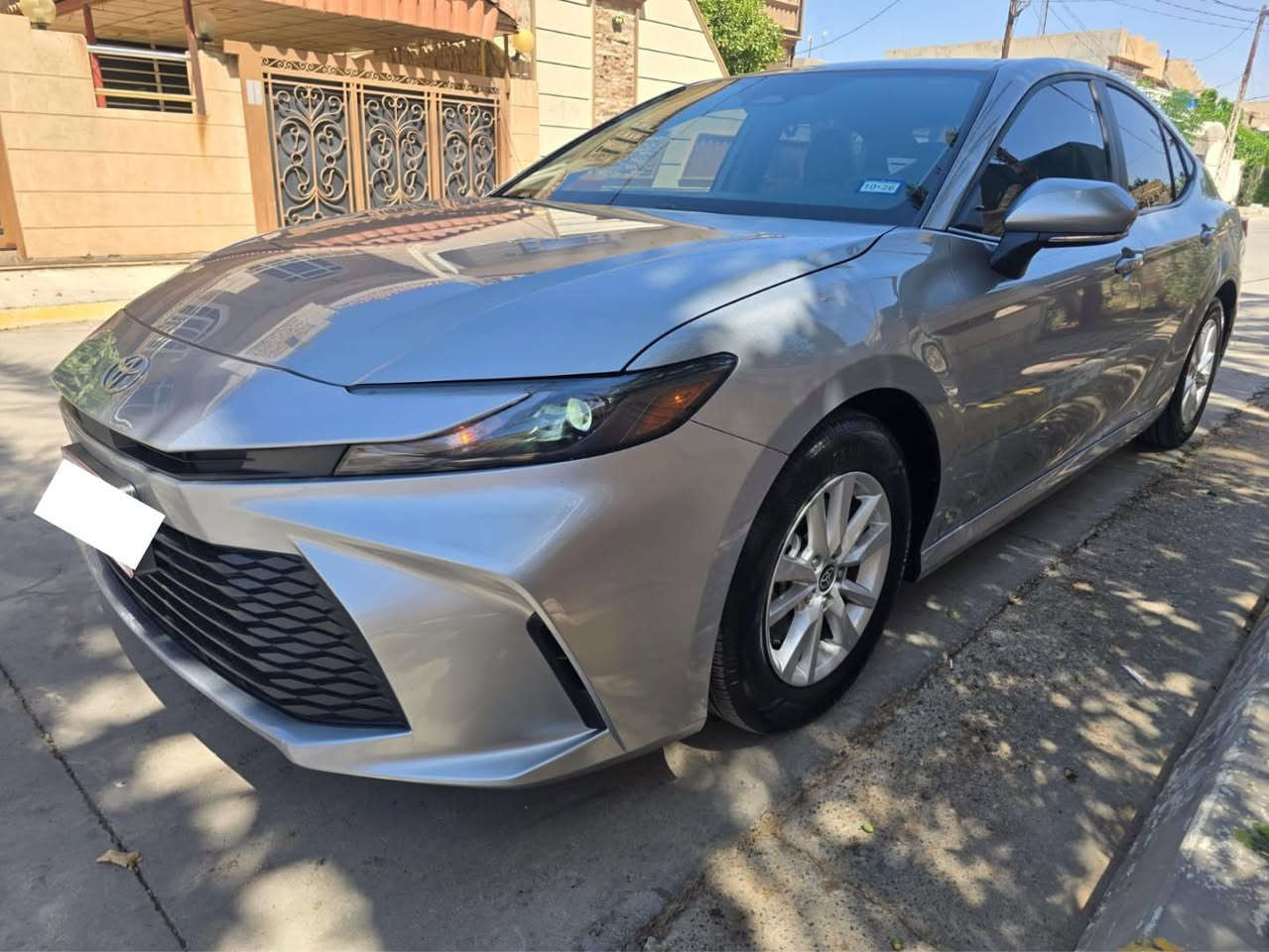 🚗 للبيع
– Toyota Camry موديل 2025 –زيرو عادي 
تويوتا كامري موديل  2025 – 

السعر: 255 وبيها مجال بسيط
 
المواصفات:

⚙ المحرك: 2.0 لتر – 4 سلندر
📏 الممشى:زيرو عادي
🌏 الوارد:امريكي
🛡 الحالة: مكفولة
🛞 الويل: 19 إنش سبورت
ناقل حركة أوتوماتيك CVT
• نظام دفع أمامي FWD
• شاشة وسطية كبيرة تعمل باللمس
• شاشة عدادات رقمية
• Apple CarPlay & Android Auto
• كاميرا خلفية + كاميرا 360 
• حساسات أمامية وخلفية
• تشغيل بصمة + دخول ذكي
• مثبت سرعة ذكي
• نظام المحافظة على المسار
• تحذير من التصادم الأمامي مع فرملة طوارئ
• مراقبة النقطة العمياء
• نظام ABS + مانع انزلاق + ثبات إلكتروني
• مكيف أوتوماتيك ثنائي المناطق
• مقاعد جلد مع تحكم كهربائي
• شاحن لاسلكي للموبايل
• إضاءة داخلية محيطية
• مصابيح LED أمامية وخلفية
• جنوط ألمنيوم رياضية قياس 19 إنش
• مساحة داخلية واسعة جداً وصندوق خلفي كبير

للتواصل
***********
***********
