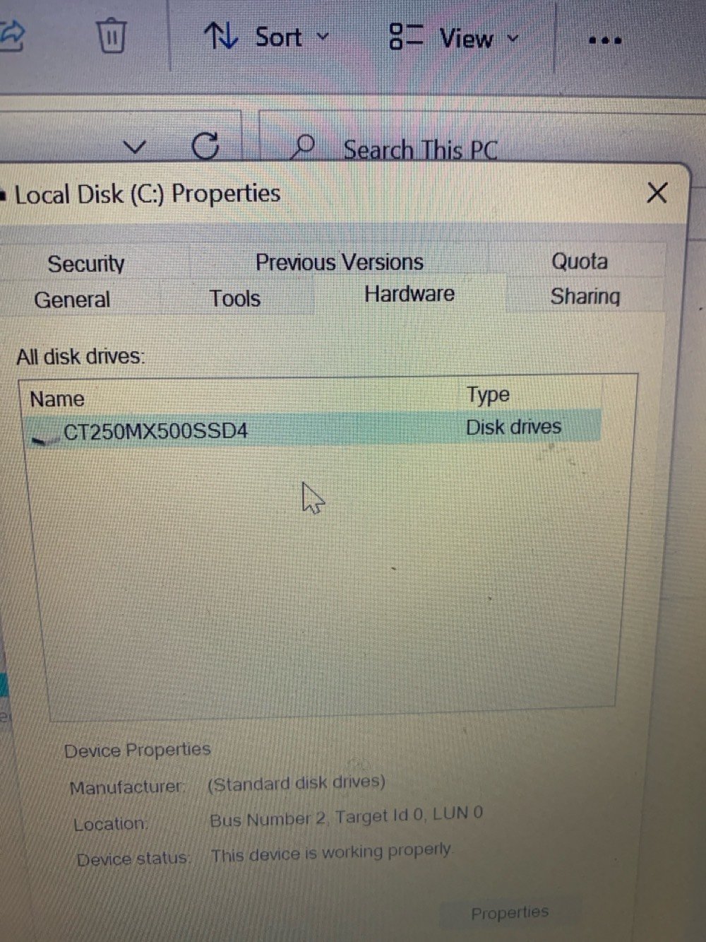 اللابتوب المعروض للبيع هو HP EliteBook 840 G3. يشتغل على نظام ويندوز 11 برو. المواصفات تشمل معالج Intel Core i5-6300U وذاكرة رام سعة 8 جيجابايت. التخزين يتم عبر هارد SSD بحجم 250 جيجابايت. اللابتوب في حالة جيدة وممتاز للاستخدام في الأعمال والدراسة. 

يوجد شاحن مع الجهاز وبدون أي مشاكل ظاهرية.