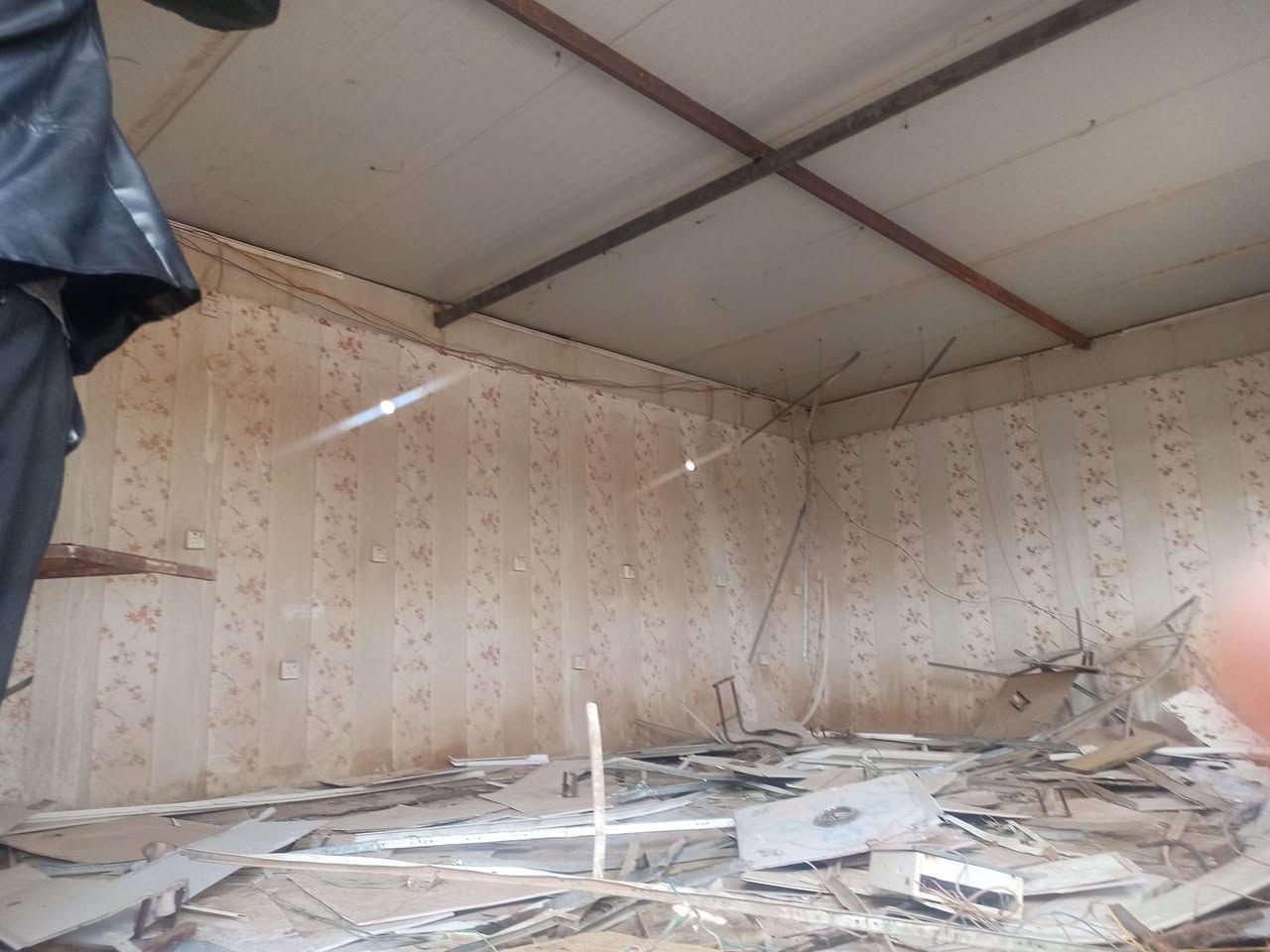 كرفان ٨ *٥
***********
