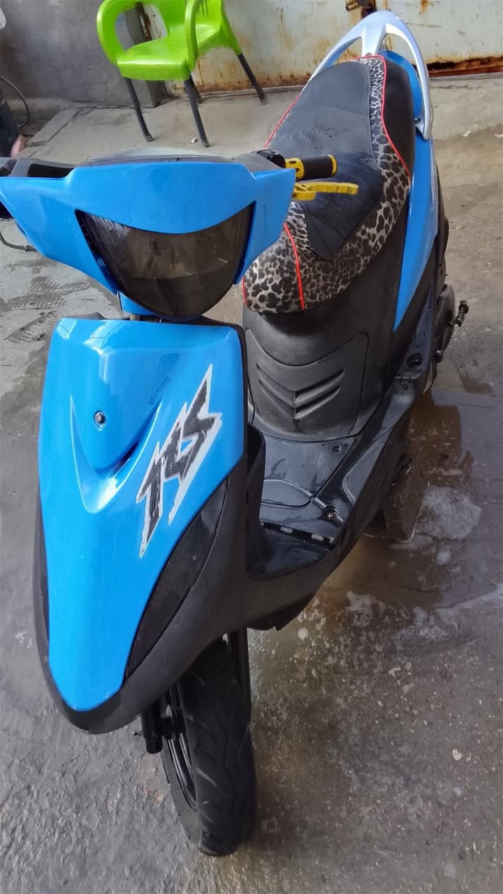 سلام عليكم ورحمة الله وبركاته دراجه ماكس عدله للبيع بيه نواقص قليله سعره400وبيه مجال قليل مكاني كربلاء


**إذا كنت صاحب هذا الإعلان وتريد حذفه لأي سبب، رجاءا أرسل رسالة إلى الدعم الفني**