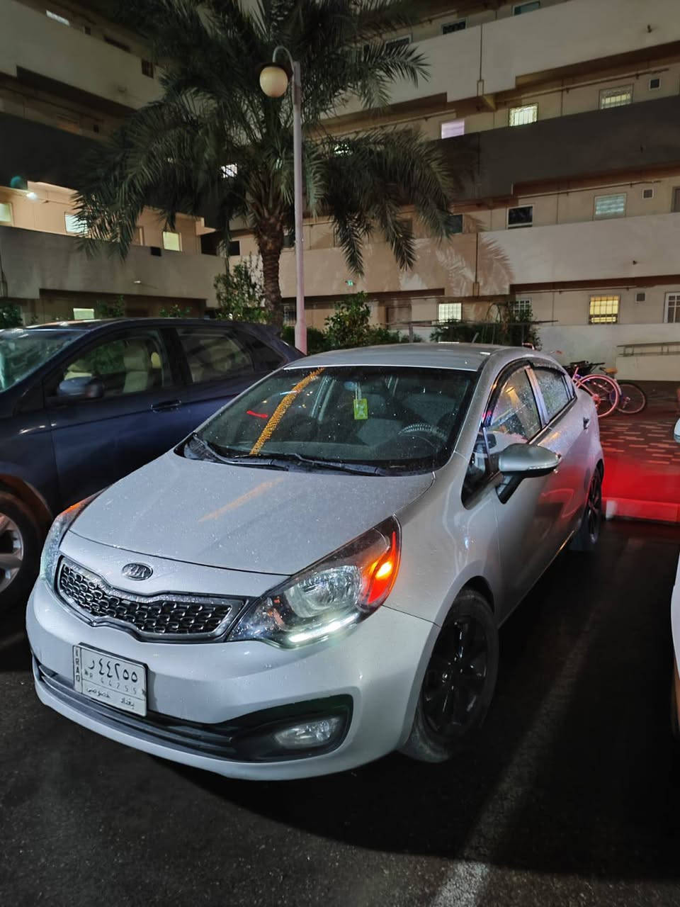 السلام عليكم للبيع
كيا ريو 2012 وارد امريكي 

محرك 1600 

بمواصفات كاميره خلفيه حساسات خلفيه فول تحكمات ستيرن شاشه ملونه ويل كبب لايتات امامي ابو الدد بك لايت لدد بلوجكترات 

سياره رقم مميز باسمي 

(حادث سياره خلفي تبديل صندوك كفاله شواصي ولغود بدون ايرباك بيهه فقط رشات  صبغ، بدون تبديل كلهه ليبل واحد ابيع صبغ حزام) 

متوفر سونار على الخاص 

مكان سياره بغداد بسمايه 

االسعر 78$

*********** متوفر واتس اب
