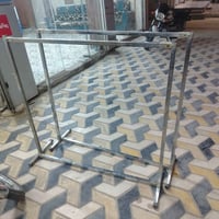 ستاند ملابس • حديد قوي • طويريج الشارع العام